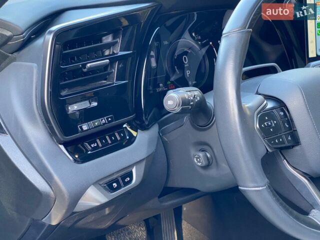 Сірий Лексус РХ, об'ємом двигуна 2.5 л та пробігом 33 тис. км за 59500 $, фото 32 на Automoto.ua
