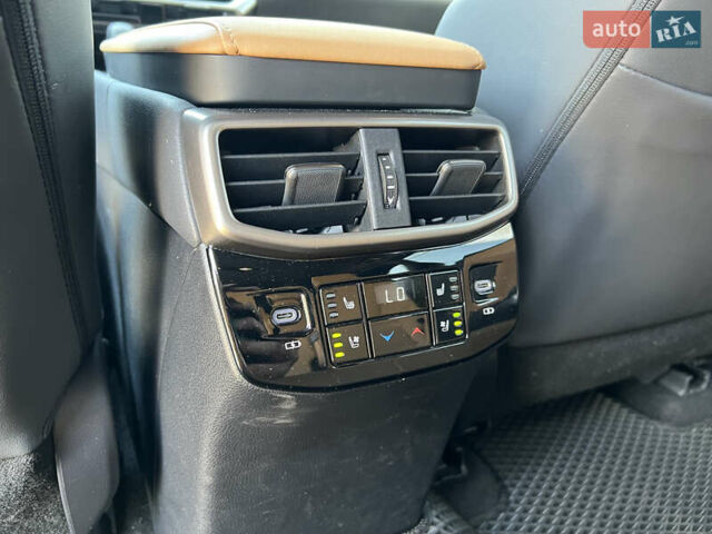 Сірий Лексус РХ, об'ємом двигуна 2.39 л та пробігом 20 тис. км за 70500 $, фото 37 на Automoto.ua