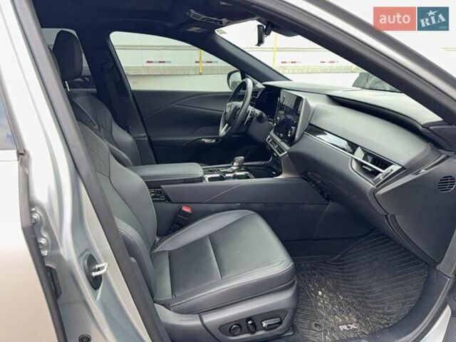 Лексус РХ 2023 у Києві на Automoto.ua Сірий Лексус РХ, об'ємом двигуна 2.5 л та пробігом 47 тис. км за 25600 $, фото 4 на Automoto.ua