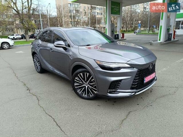 Серый Лексус РХ, объемом двигателя 2.5 л и пробегом 38 тыс. км за 66900 $, фото 1 на Automoto.ua