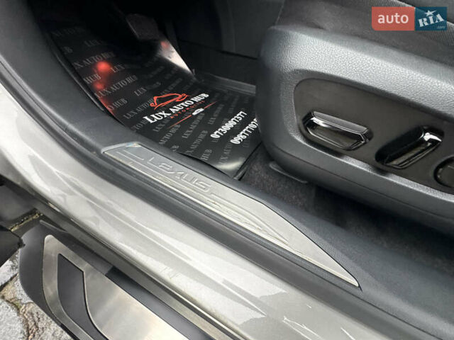 Серый Лексус РХ, объемом двигателя 2.39 л и пробегом 40 тыс. км за 63999 $, фото 43 на Automoto.ua