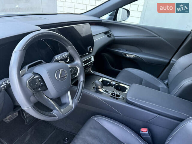 Лексус РХ 2023 в Днепре (Днепропетровске) на Automoto.ua Серый Лексус РХ, объемом двигателя 2.4 л и пробегом 50 тыс. км за 56000 $, фото 14 на Automoto.ua