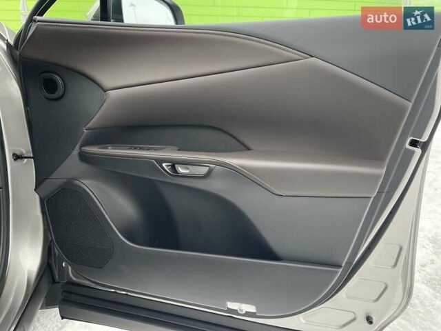 Серый Лексус РХ, объемом двигателя 2.5 л и пробегом 26 тыс. км за 82000 $, фото 26 на Automoto.ua