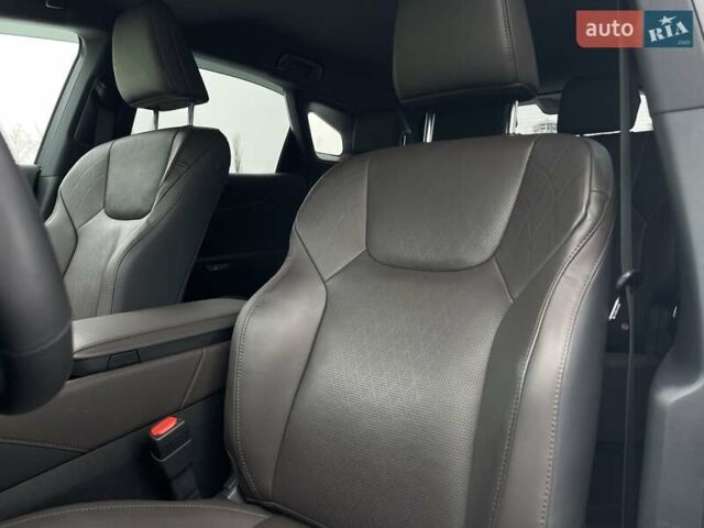 Серый Лексус РХ, объемом двигателя 2.5 л и пробегом 26 тыс. км за 82000 $, фото 18 на Automoto.ua