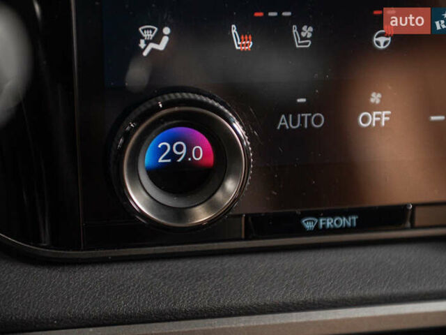 Серый Лексус РХ, объемом двигателя 2.5 л и пробегом 50 тыс. км за 75900 $, фото 48 на Automoto.ua