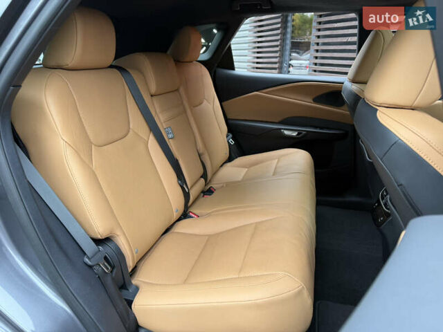 Сірий Лексус РХ, об'ємом двигуна 2.39 л та пробігом 32 тис. км за 56500 $, фото 12 на Automoto.ua