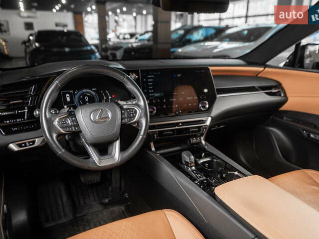 Серый Лексус РХ, объемом двигателя 2.5 л и пробегом 50 тыс. км за 75900 $, фото 52 на Automoto.ua