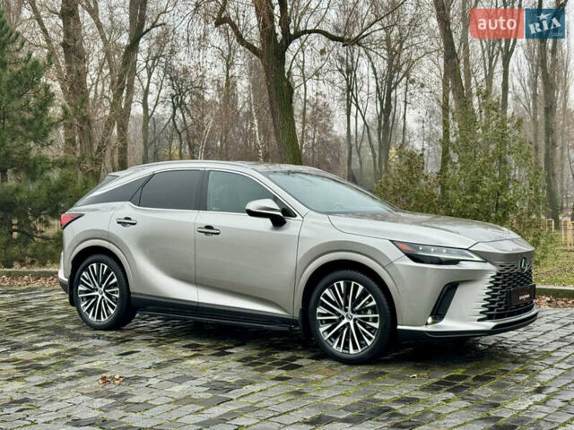 Серый Лексус РХ, объемом двигателя 2.39 л и пробегом 40 тыс. км за 63999 $, фото 3 на Automoto.ua