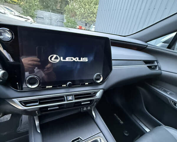 Лексус РХ 2023 в Днепре (Днепропетровске) на Automoto.ua Серый Лексус РХ, объемом двигателя 2.4 л и пробегом 50 тыс. км за 56000 $, фото 23 на Automoto.ua