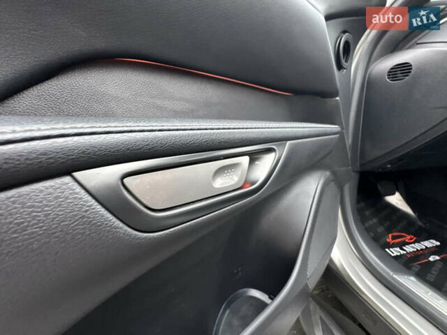 Серый Лексус РХ, объемом двигателя 2.39 л и пробегом 40 тыс. км за 63999 $, фото 37 на Automoto.ua