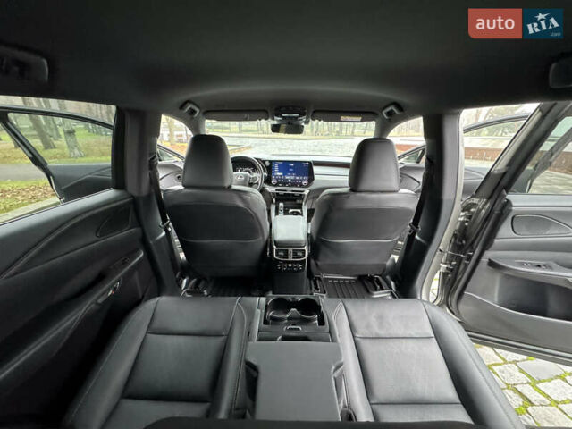 Серый Лексус РХ, объемом двигателя 2.39 л и пробегом 40 тыс. км за 63999 $, фото 50 на Automoto.ua