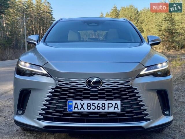 Серый Лексус РХ, объемом двигателя 2.5 л и пробегом 33 тыс. км за 63500 $, фото 3 на Automoto.ua