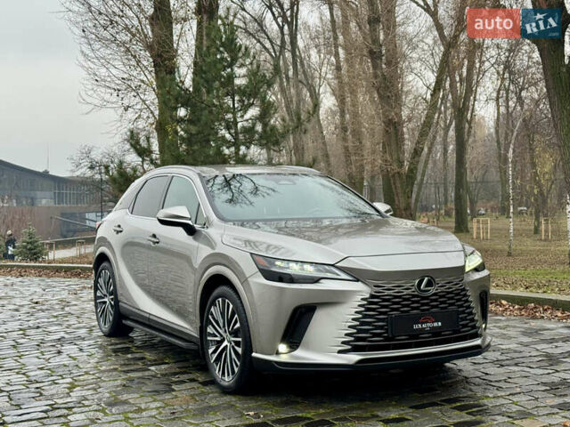Серый Лексус РХ, объемом двигателя 2.39 л и пробегом 40 тыс. км за 63999 $, фото 2 на Automoto.ua