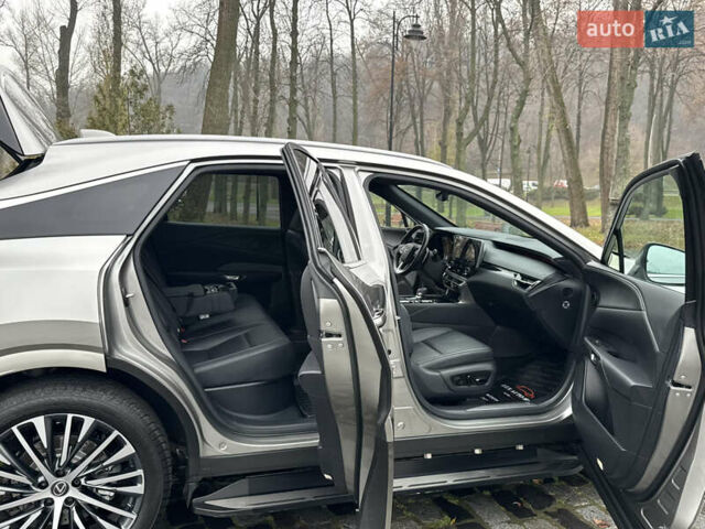 Серый Лексус РХ, объемом двигателя 2.39 л и пробегом 40 тыс. км за 63999 $, фото 53 на Automoto.ua