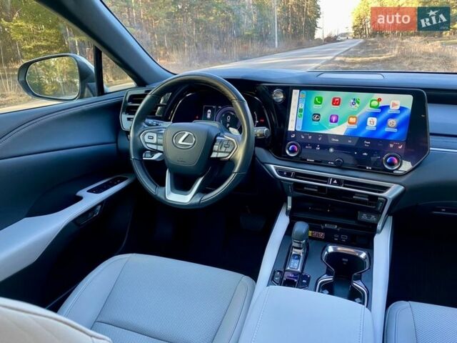 Серый Лексус РХ, объемом двигателя 2.5 л и пробегом 33 тыс. км за 63500 $, фото 30 на Automoto.ua