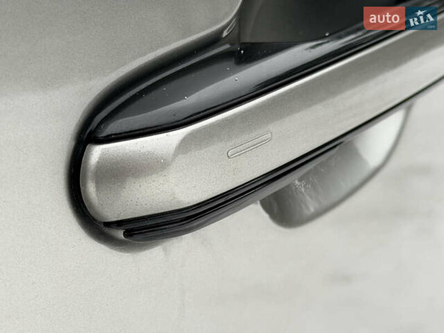 Серый Лексус РХ, объемом двигателя 2.39 л и пробегом 51 тыс. км за 59999 $, фото 23 на Automoto.ua