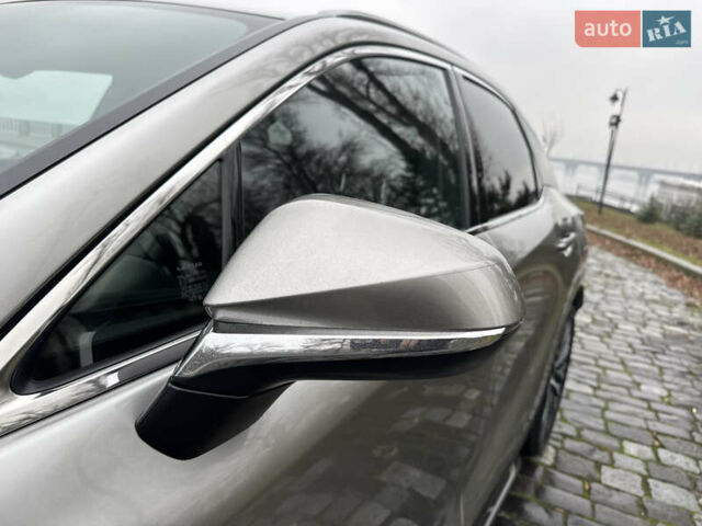 Серый Лексус РХ, объемом двигателя 2.39 л и пробегом 40 тыс. км за 63999 $, фото 117 на Automoto.ua