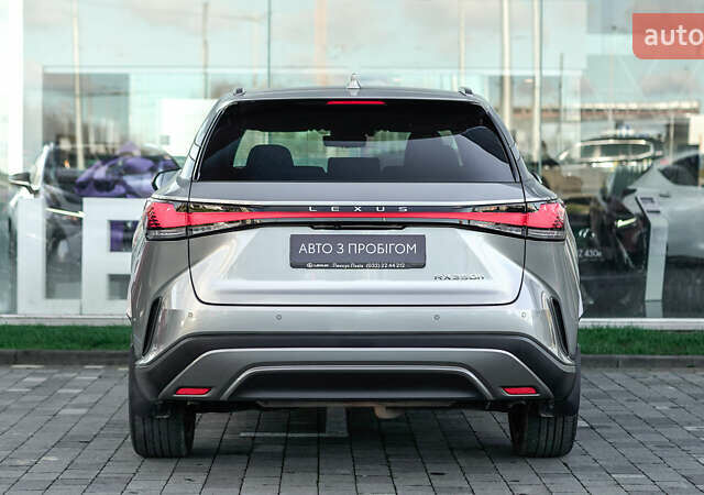 Серый Лексус РХ, объемом двигателя 2.5 л и пробегом 19 тыс. км за 82135 $, фото 3 на Automoto.ua