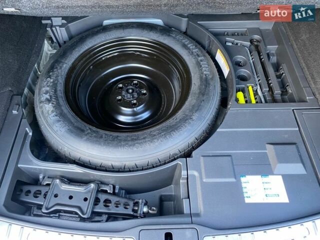 Серый Лексус РХ, объемом двигателя 2.5 л и пробегом 33 тыс. км за 63500 $, фото 58 на Automoto.ua