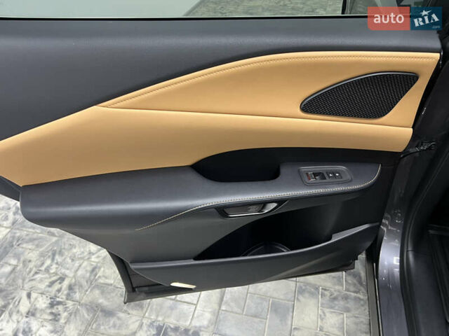 Серый Лексус РХ, объемом двигателя 2.5 л и пробегом 50 тыс. км за 74999 $, фото 18 на Automoto.ua