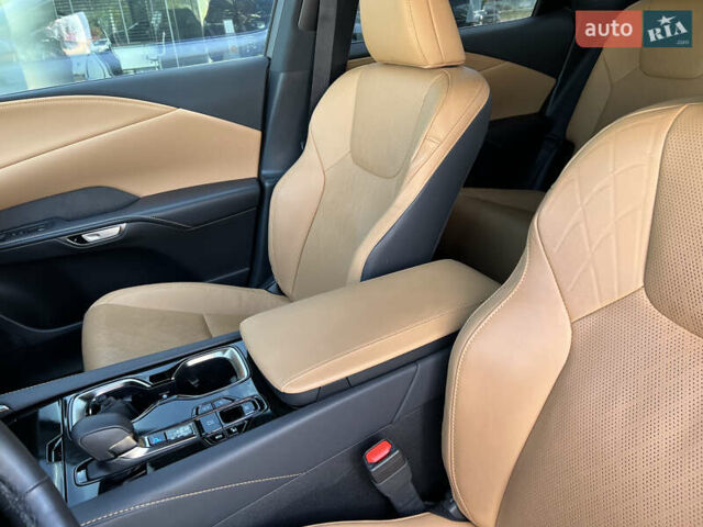 Сірий Лексус РХ, об'ємом двигуна 2.39 л та пробігом 20 тис. км за 70500 $, фото 33 на Automoto.ua