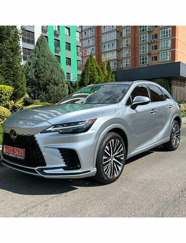 Лексус РХ 2023 в Днепре (Днепропетровске) на Automoto.ua Серый Лексус РХ, объемом двигателя 2.4 л и пробегом 50 тыс. км за 56000 $, фото 2 на Automoto.ua