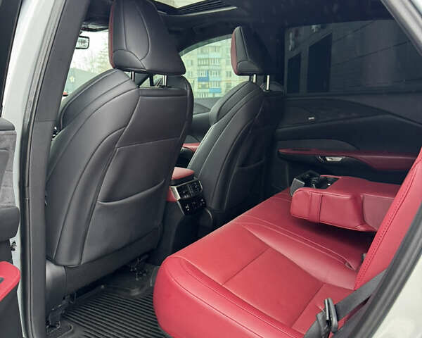 Сірий Лексус РХ, об'ємом двигуна 2.4 л та пробігом 22 тис. км за 65000 $, фото 31 на Automoto.ua