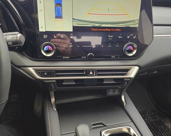 Сірий Лексус РХ, об'ємом двигуна 2.4 л та пробігом 14 тис. км за 51999 $, фото 22 на Automoto.ua