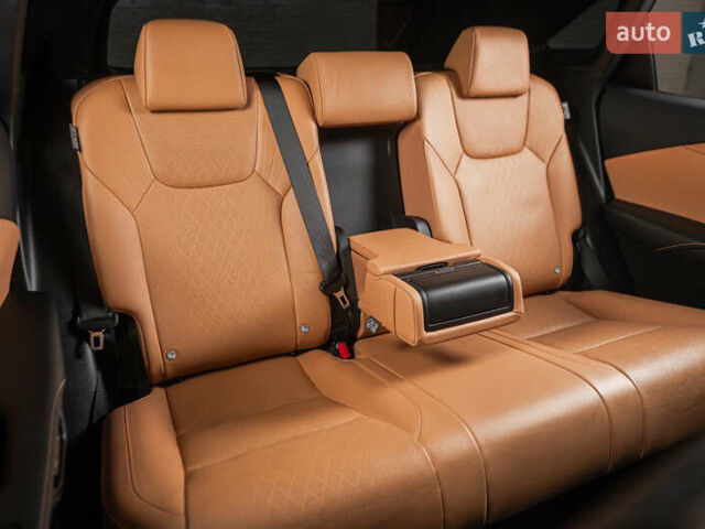 Серый Лексус РХ, объемом двигателя 2.5 л и пробегом 50 тыс. км за 75900 $, фото 67 на Automoto.ua