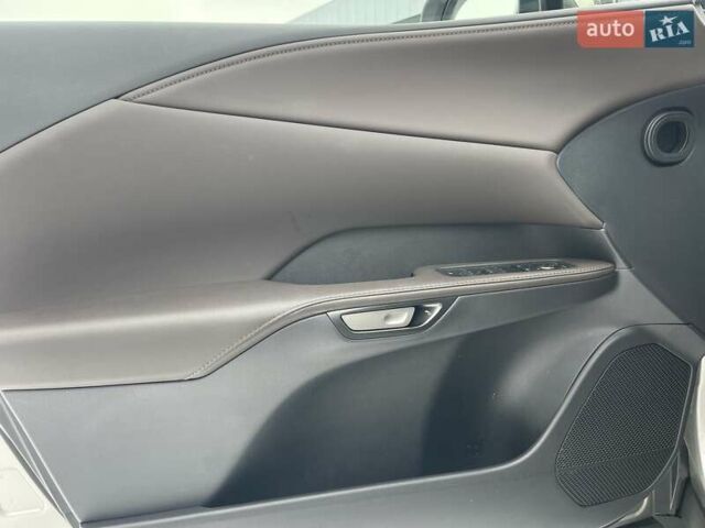 Серый Лексус РХ, объемом двигателя 2.5 л и пробегом 26 тыс. км за 82000 $, фото 15 на Automoto.ua