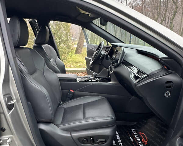 Серый Лексус РХ, объемом двигателя 2.39 л и пробегом 40 тыс. км за 63999 $, фото 106 на Automoto.ua