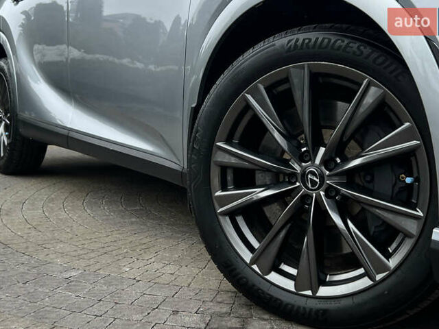 Серый Лексус РХ, объемом двигателя 2.39 л и пробегом 38 тыс. км за 55900 $, фото 26 на Automoto.ua