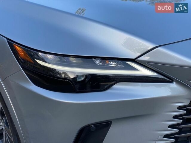 Серый Лексус РХ, объемом двигателя 2.5 л и пробегом 33 тыс. км за 63500 $, фото 46 на Automoto.ua