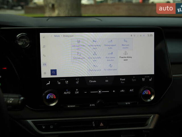 Сірий Лексус РХ, об'ємом двигуна 2.39 л та пробігом 16 тис. км за 77000 $, фото 24 на Automoto.ua