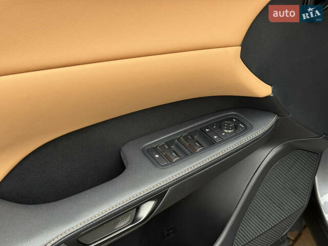 Сірий Лексус РХ, об'ємом двигуна 2.39 л та пробігом 32 тис. км за 56500 $, фото 25 на Automoto.ua