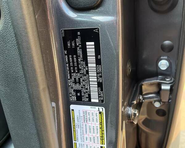 Сірий Лексус РХ, об'ємом двигуна 2.39 л та пробігом 2 тис. км за 62900 $, фото 25 на Automoto.ua