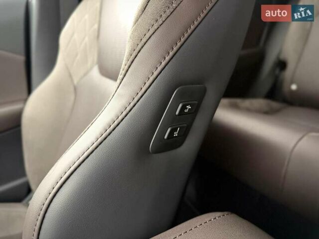 Сірий Лексус РХ, об'ємом двигуна 2.5 л та пробігом 8 тис. км за 95000 $, фото 123 на Automoto.ua