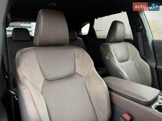 Сірий Лексус РХ, об'ємом двигуна 2.5 л та пробігом 8 тис. км за 95000 $, фото 64 на Automoto.ua