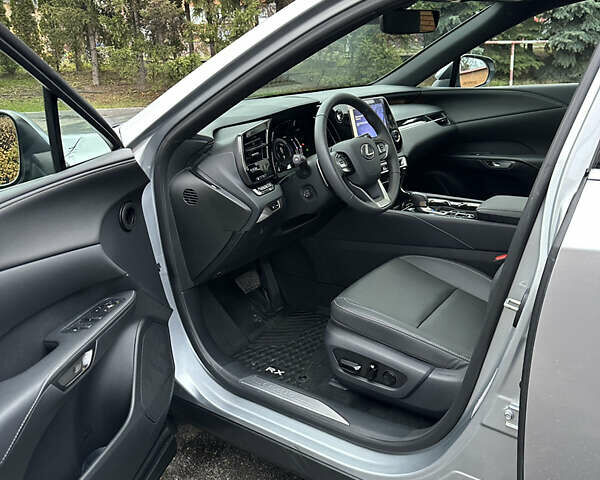 Серый Лексус РХ, объемом двигателя 2.5 л и пробегом 7 тыс. км за 68900 $, фото 30 на Automoto.ua