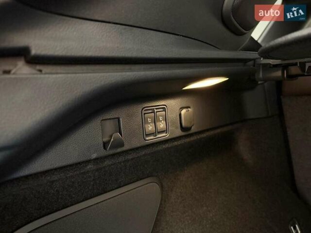 Сірий Лексус РХ, об'ємом двигуна 2.5 л та пробігом 8 тис. км за 95000 $, фото 137 на Automoto.ua