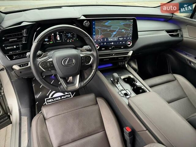 Сірий Лексус РХ, об'ємом двигуна 2.5 л та пробігом 8 тис. км за 95000 $, фото 130 на Automoto.ua