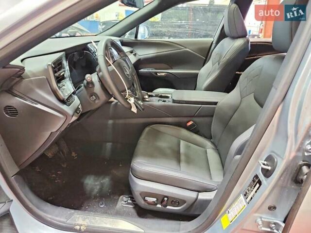 Серый Лексус РХ, объемом двигателя 0 л и пробегом 14 тыс. км за 27000 $, фото 6 на Automoto.ua