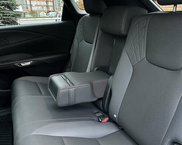 Серый Лексус РХ, объемом двигателя 2.5 л и пробегом 7 тыс. км за 68900 $, фото 62 на Automoto.ua