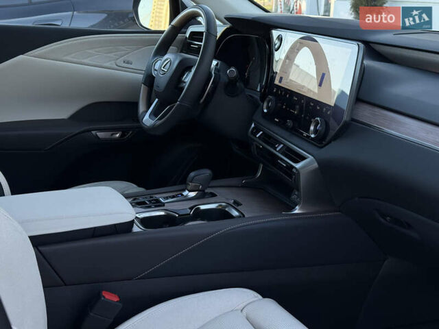 Серый Лексус РХ, объемом двигателя 2.5 л и пробегом 18 тыс. км за 79000 $, фото 34 на Automoto.ua