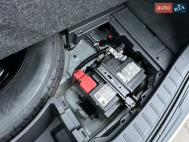 Серый Лексус РХ, объемом двигателя 2.5 л и пробегом 7 тыс. км за 68900 $, фото 70 на Automoto.ua