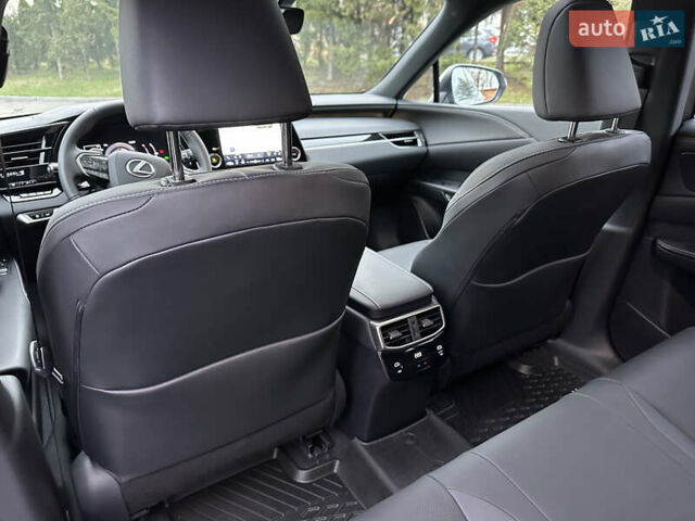 Серый Лексус РХ, объемом двигателя 2.5 л и пробегом 7 тыс. км за 68900 $, фото 60 на Automoto.ua