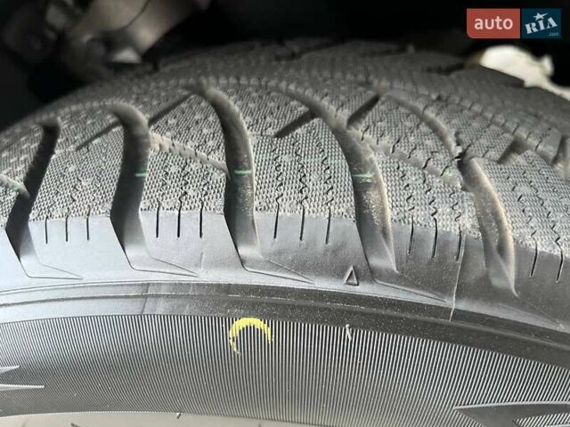 Сірий Лексус РХ, об'ємом двигуна 2.39 л та пробігом 6 тис. км за 59500 $, фото 23 на Automoto.ua