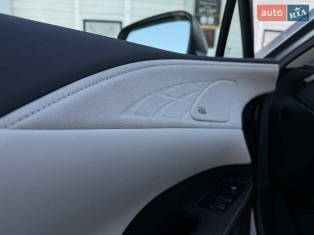 Серый Лексус РХ, объемом двигателя 2.5 л и пробегом 18 тыс. км за 79000 $, фото 43 на Automoto.ua