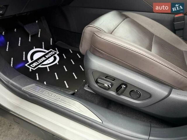 Сірий Лексус РХ, об'ємом двигуна 2.5 л та пробігом 8 тис. км за 95000 $, фото 115 на Automoto.ua