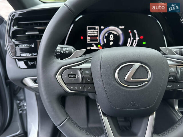Серый Лексус РХ, объемом двигателя 2.5 л и пробегом 7 тыс. км за 68900 $, фото 47 на Automoto.ua